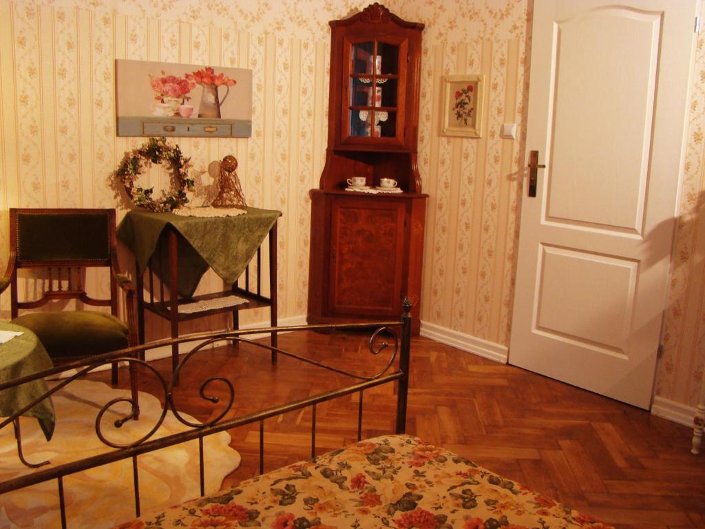 Hostelik Wiktorianski Łódź Buitenkant foto