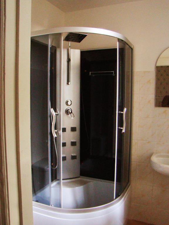 Hostelik Wiktorianski Łódź Buitenkant foto