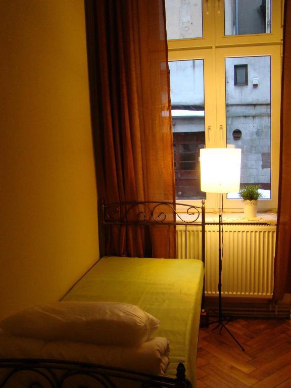 Hostelik Wiktorianski Łódź Buitenkant foto