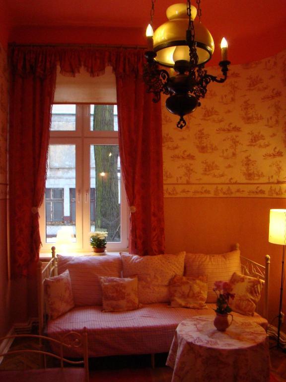 Hostelik Wiktorianski Łódź Buitenkant foto