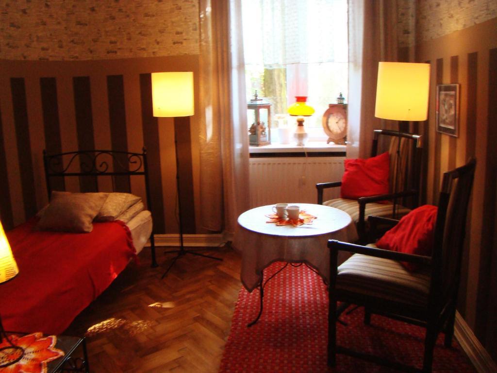 Hostelik Wiktorianski Łódź Buitenkant foto