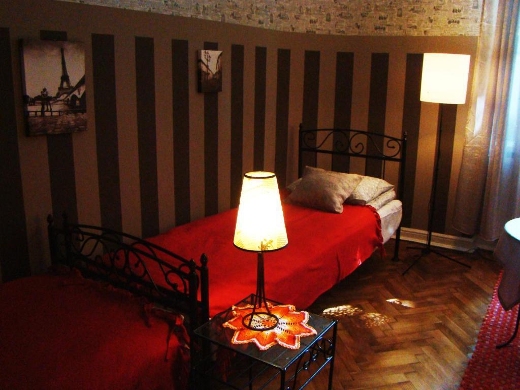 Hostelik Wiktorianski Łódź Buitenkant foto