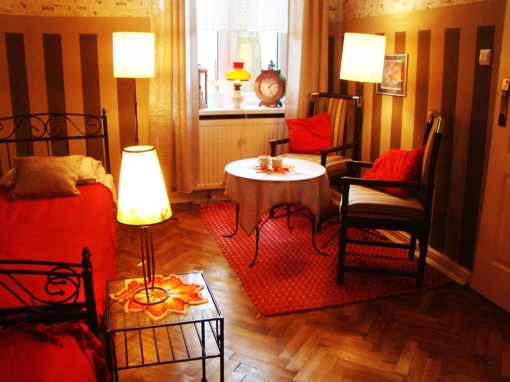 Hostelik Wiktorianski Łódź Buitenkant foto