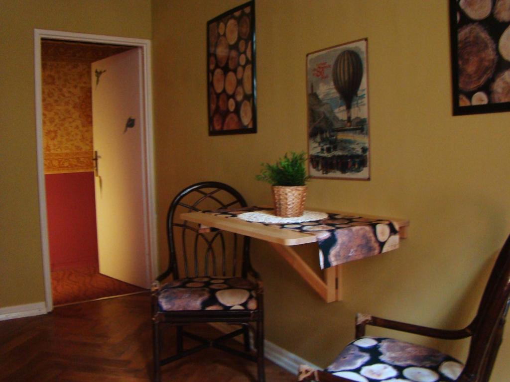 Hostelik Wiktorianski Łódź Buitenkant foto